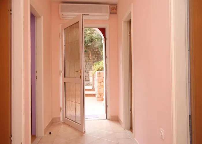 Seaside With A Swimming Pool Prigradica, Korcula - 9290 Appartement *