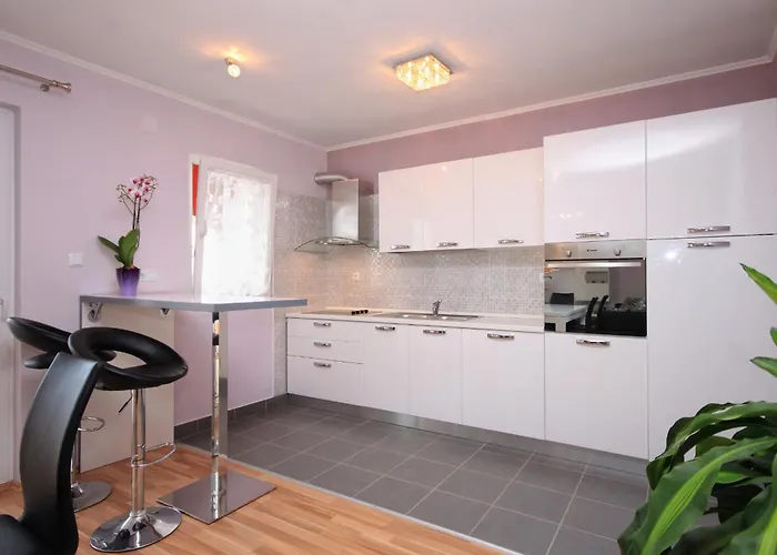 Apartamento Seaside With A Swimming Pool Prigradica, Korcula - 9290